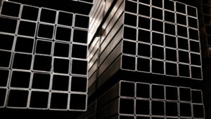 Conheça todas as vantagens dos tubos quadrados 5 Tubos_de_aço_quadrado